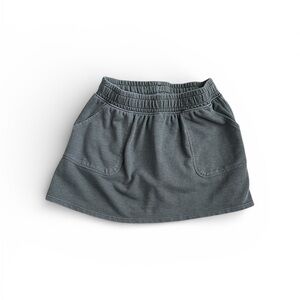 Cat & Jack Charcoal skort in Medium (8)